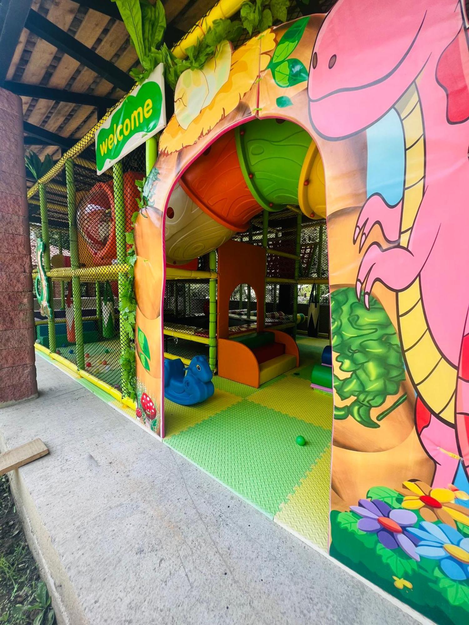 Hotel Iveria Abastumani Zewnętrze zdjęcie