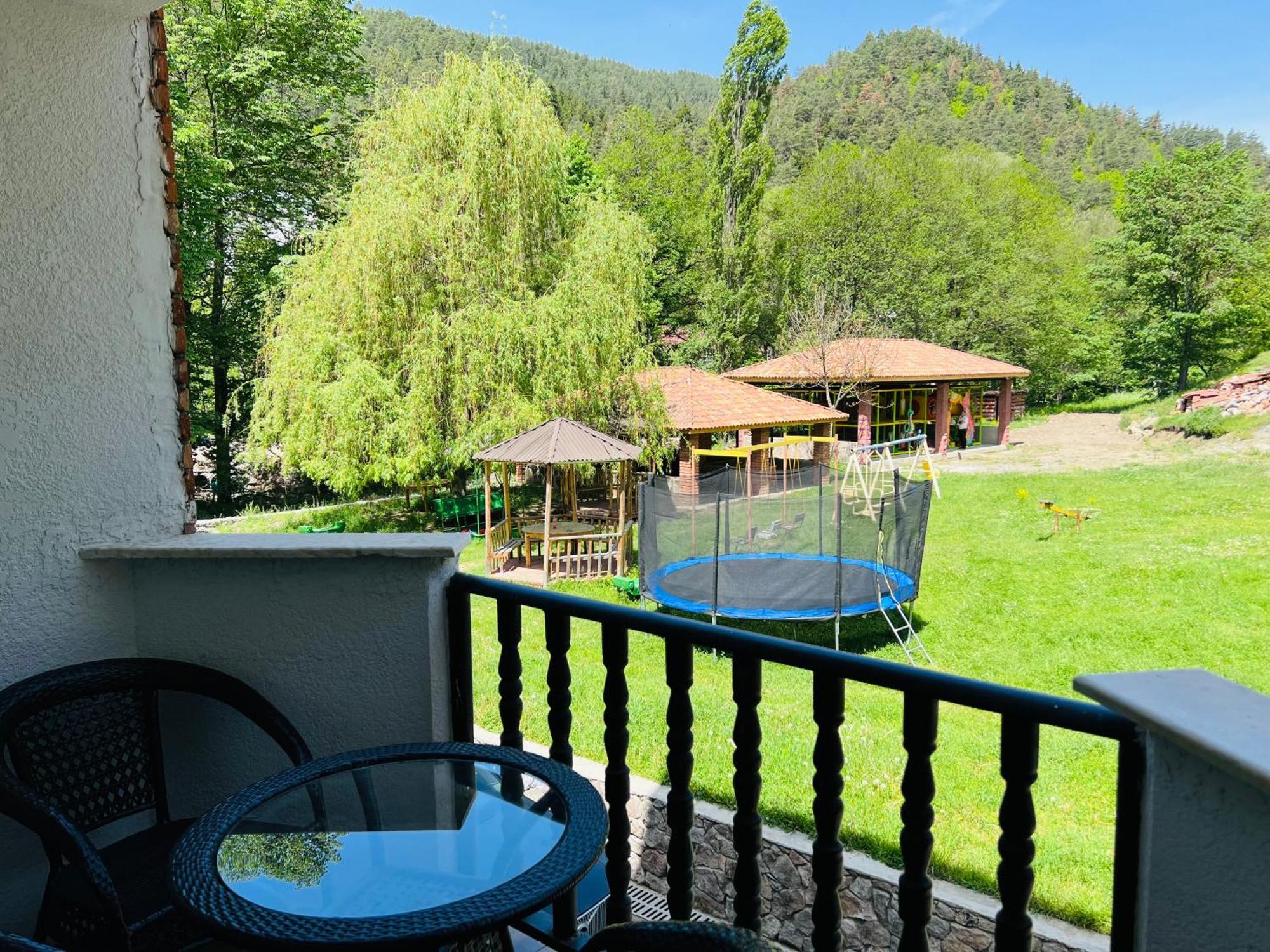 Hotel Iveria Abastumani Zewnętrze zdjęcie